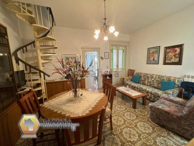 Villetta indipendente in vendita di 126 m² in Via Alessandro Manzoni, 119