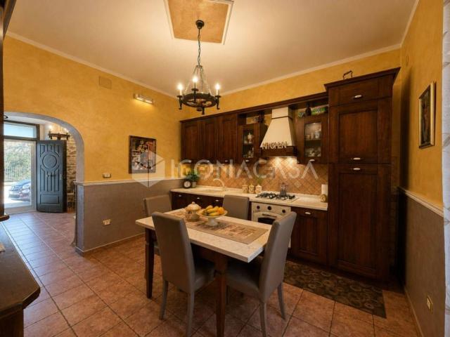 Villetta indipendente in vendita di 127 m² in Via Europa, 27
