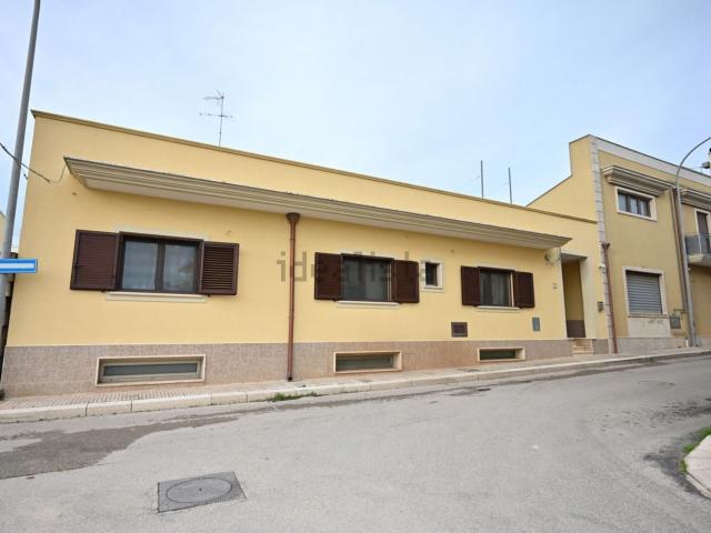Villetta indipendente in vendita di 127 m² in Via Salvatore Quasimodo