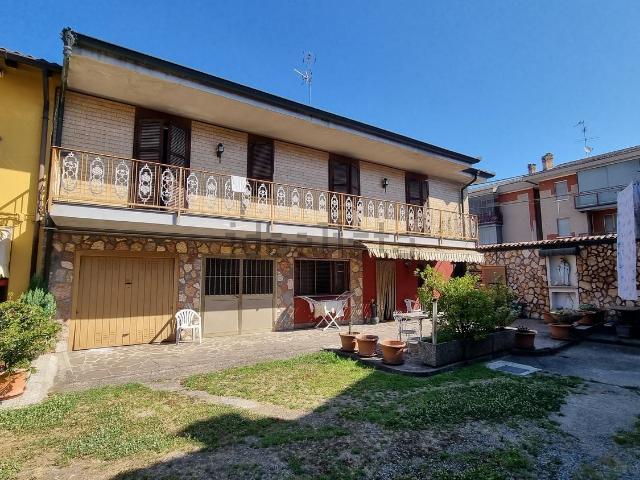 Villetta indipendente in vendita di 128 m² in Via C. Cattaneo, 18