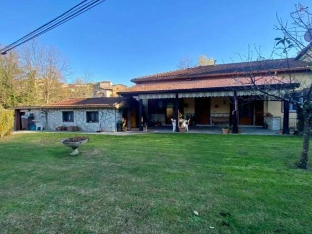 Villetta indipendente in vendita di 128 m² in Via Borgo