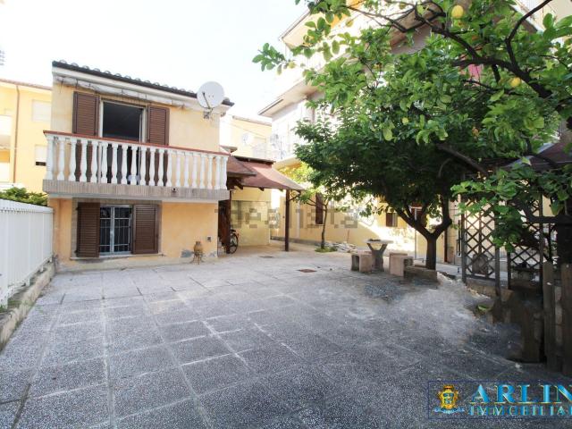 Villetta indipendente in vendita di 128 m² in Via Giovanni Pascoli, 4