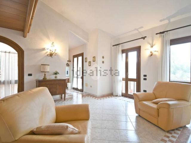 Villetta indipendente in vendita di 128 m² in Via del Bouganville