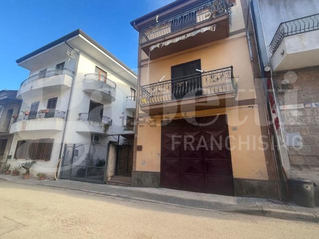 Villetta indipendente in vendita di 128 m² in Via delle Acacie