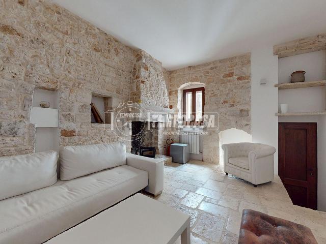Villetta indipendente in vendita di 128 m² in Via Peucezia