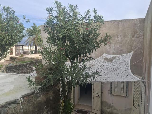 Villetta indipendente in vendita di 129 m² in Via Khamma, 146