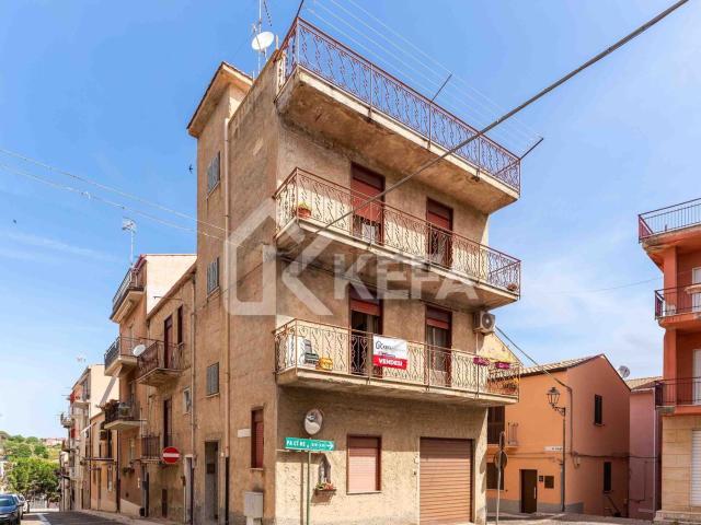 Villetta indipendente in vendita di 129 m² in Via Maria Grazia Deledda, 2