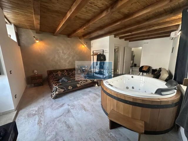 Villetta indipendente in vendita di 129 m² in Vico Regina Bianca