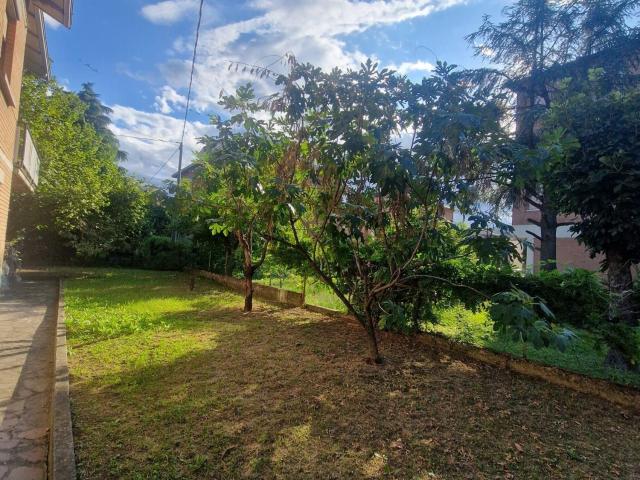 Villetta indipendente in vendita di 1300 m² in Via Radici in Monte