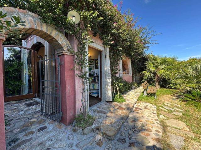 Villetta indipendente in vendita di 130 m²