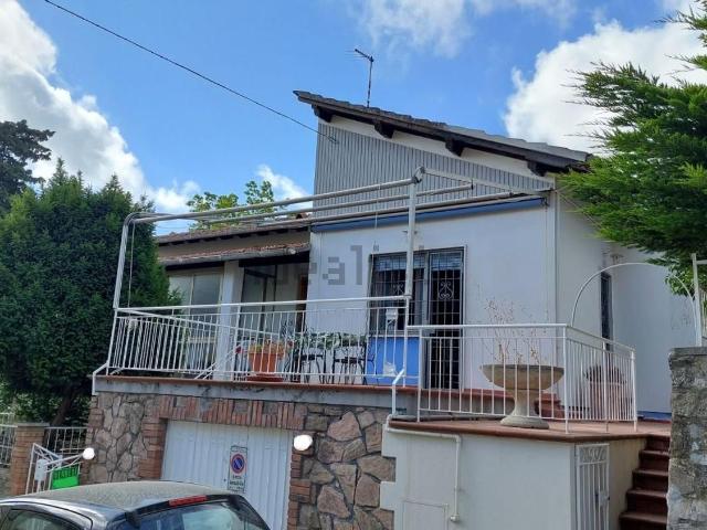 Villetta indipendente in vendita di 130 m² in Traversa Livornese, 3