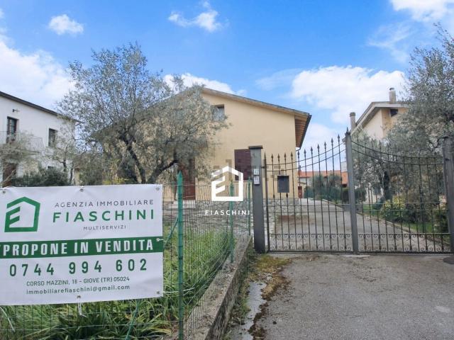 Villetta indipendente in vendita di 130 m² in Via Carlo Alberto