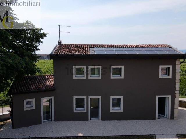 Villetta indipendente in vendita di 130 m² in Via Casette