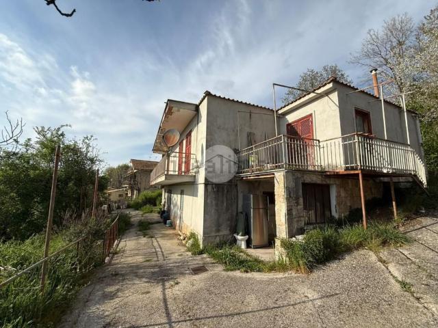 Villetta indipendente in vendita di 130 m² in Via Ciciliano, 2
