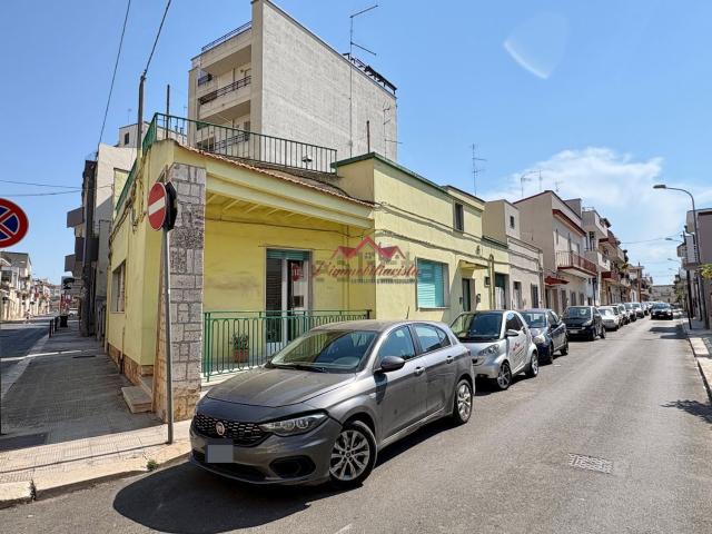 Villetta indipendente in vendita di 130 m² in Via Cristoforo Colombo