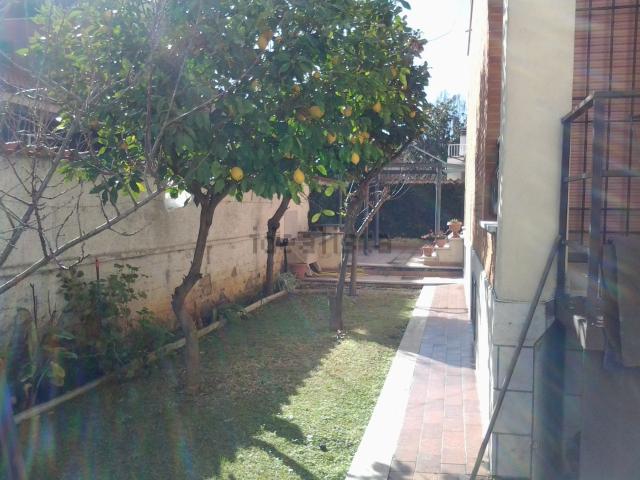 Villetta indipendente in vendita di 130 m² in Via Aristofane