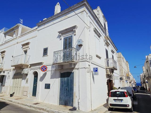 Villetta indipendente in vendita di 130 m² in Via Atropo