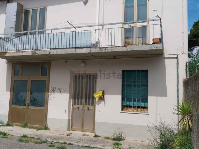 Villetta indipendente in vendita di 130 m² in Via Bologna