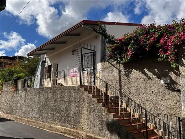 Villetta indipendente in vendita di 130 m² in Via Baraccamento