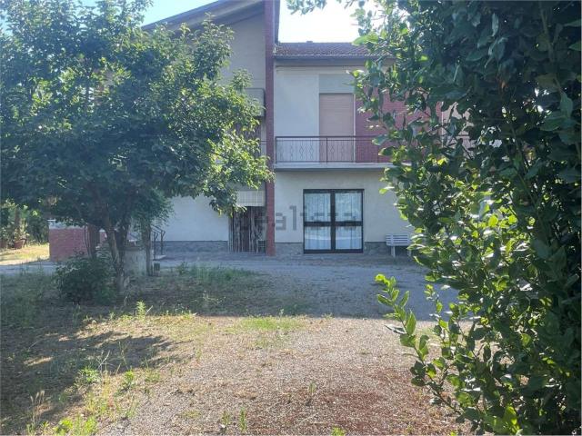 Villetta indipendente in vendita di 130 m² in Via G. Pascoli