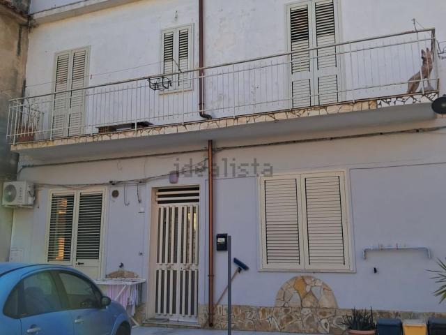 Villetta indipendente in vendita di 130 m² in Via Grazia Deledda, 7