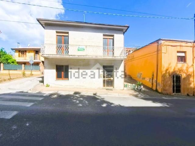 Villetta indipendente in vendita di 130 m² in Via Dante Alighieri, 57