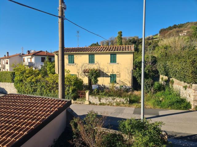 Villetta indipendente in vendita di 130 m² in Via della Repubblica