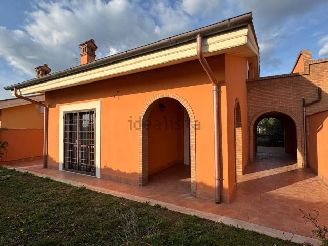 Villetta indipendente in vendita di 130 m² in Via Finlandia