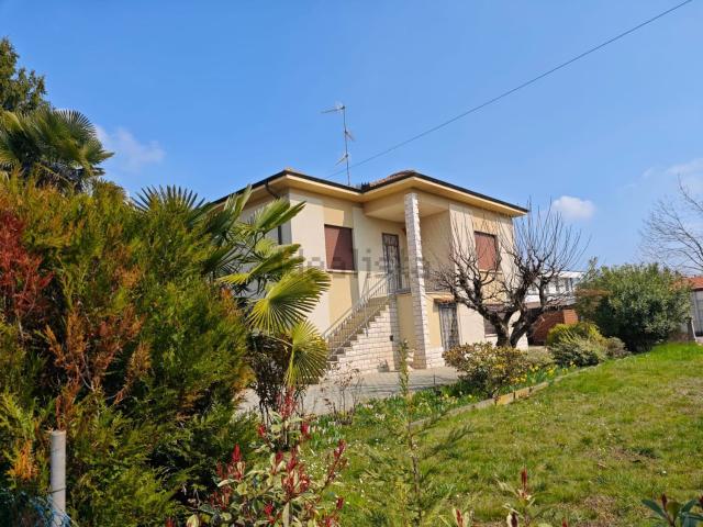 Villetta indipendente in vendita di 130 m² in Via L. Da Vinci
