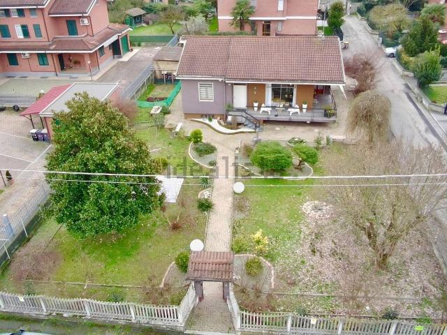 Villetta indipendente in vendita di 130 m² in Via Liguria, 390