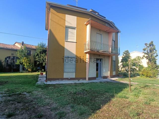 Villetta indipendente in vendita di 130 m² in Via Lino Bigliardi