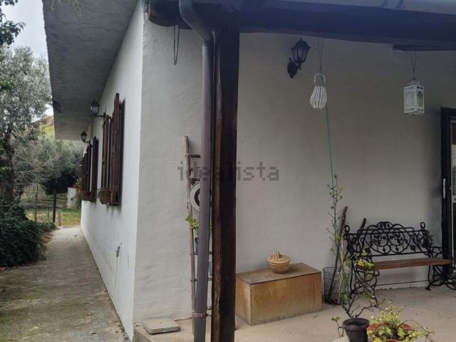 Villetta indipendente in vendita di 130 m² in Via Salaria