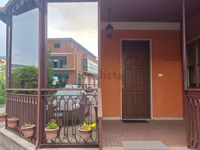 Villetta indipendente in vendita di 130 m² in Via Sandro Pertini