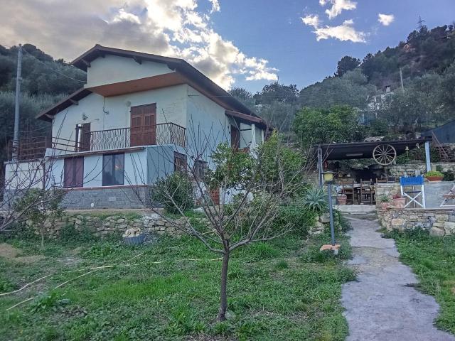 Villetta indipendente in vendita di 130 m² in Via Sant&apos Agata, 99