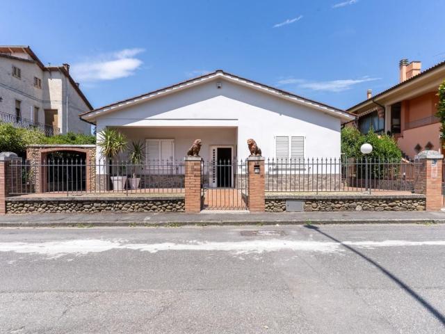 Villetta indipendente in vendita di 130 m² in Via Ponte Nuovo, 50056