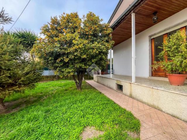 Villetta indipendente in vendita di 130 m² in Via Puliche, 165