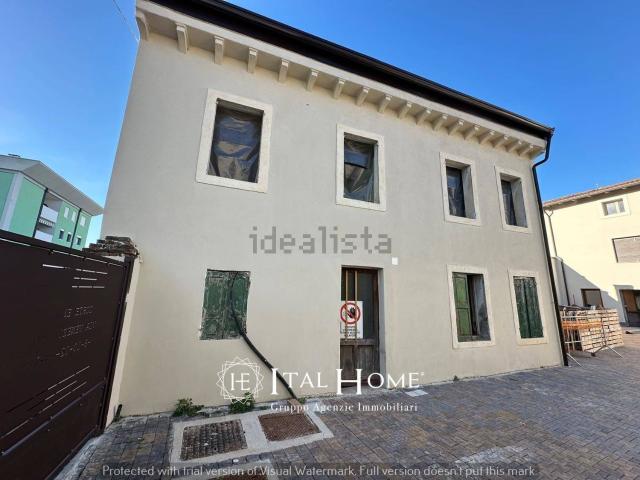 Villetta indipendente in vendita di 130 m² in Via Venezia