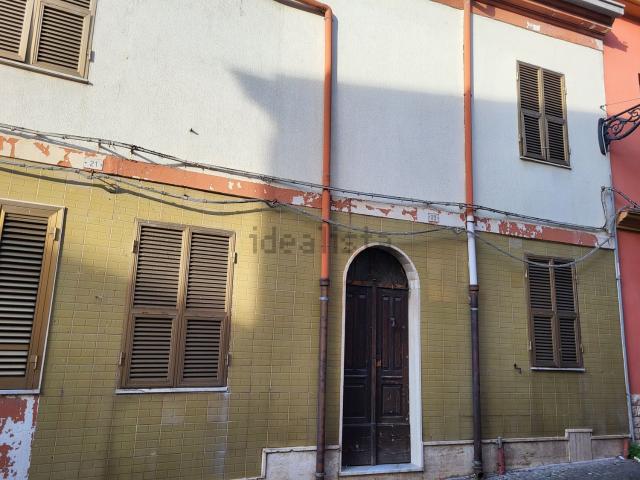 Villetta indipendente in vendita di 130 m² in Via Vittorio Veneto, 23
