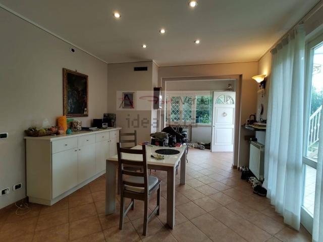 Villetta indipendente in vendita di 130 m² in Viale Apua