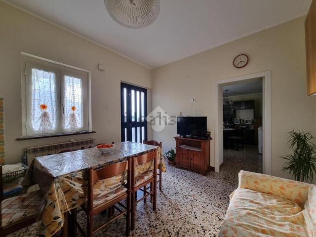 Villetta indipendente in vendita di 130 m² in Contrada Villa Colle, 53