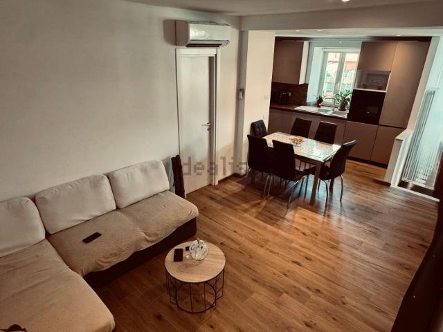 Villetta indipendente in vendita di 130 m² in Piazza Merlini