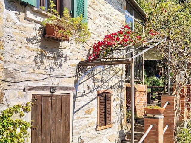 Villetta indipendente in vendita di 130 m² in Salita Carruggio