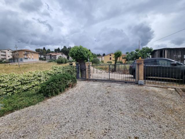 Villetta indipendente in vendita di 131 m² in Via Costantinopoli