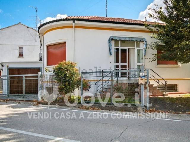 Villetta indipendente in vendita di 131 m² in Via Giuseppe Garibaldi, 4
