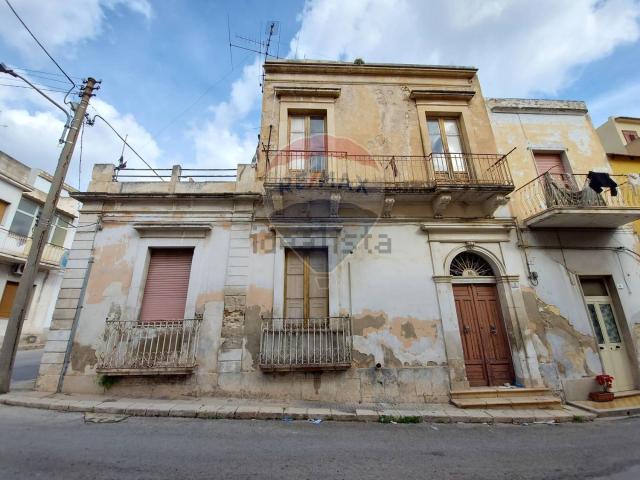 Villetta indipendente in vendita di 131 m² in Via Guglielmo Tell, 2