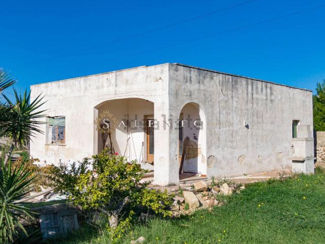 Villetta indipendente in vendita di 131 m² in Via Luigi Tenco