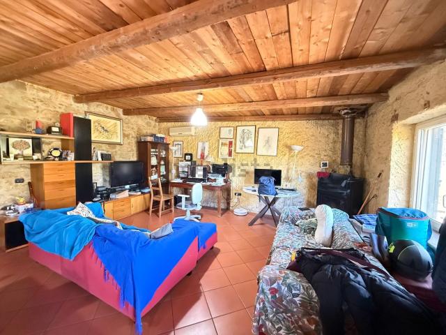 Villetta indipendente in vendita di 131 m² in Contrada Fontanelle