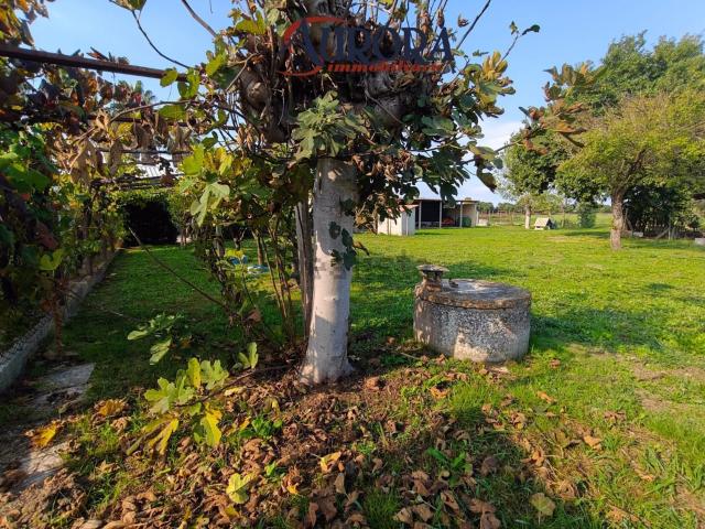 Villetta indipendente in vendita di 132 m² in Via Guardiola