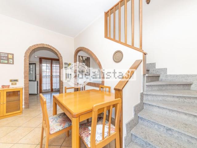 Villetta indipendente in vendita di 132 m² in Via Lucio Trebellio, 64