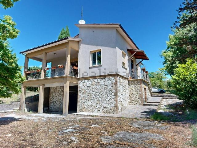 Villetta indipendente in vendita di 133 m² in Via dei Ponticelli